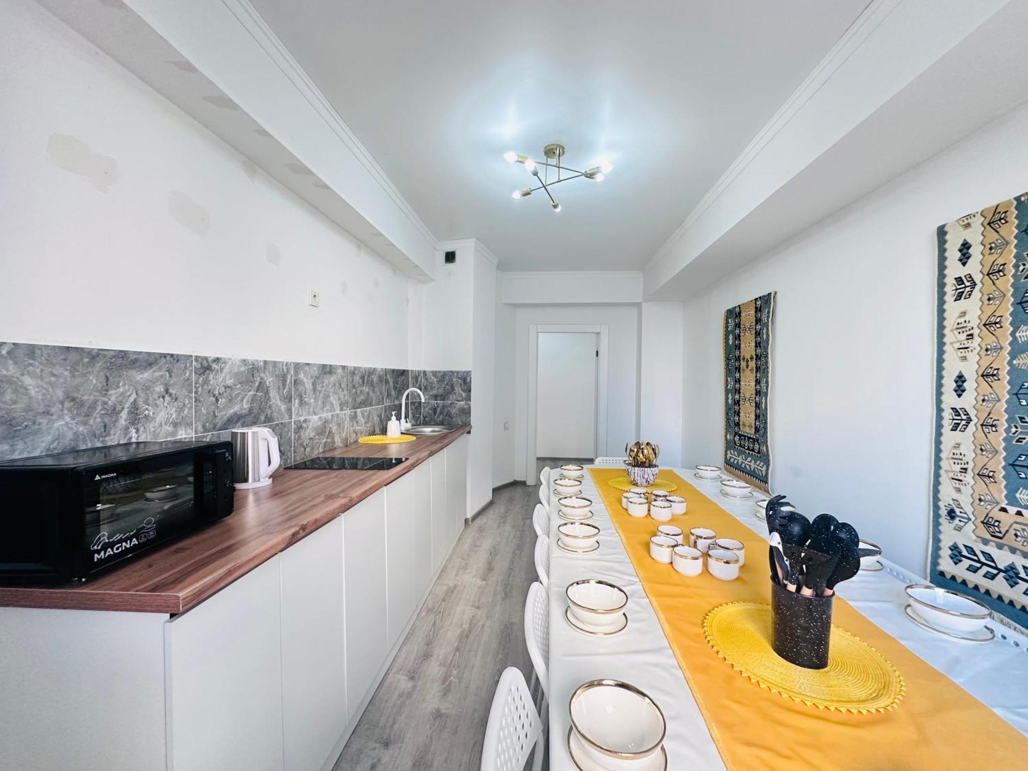 толе 273 5 Apartment Almaty